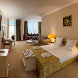 Hotel Imperial Palace