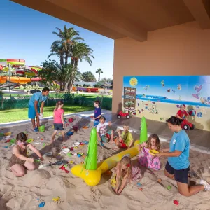Hotel Sahara Beach Aquapark Resort