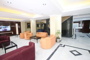 Hotel Myra