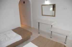 Hotel Myra