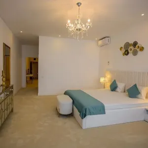 Hotel Queen Vera