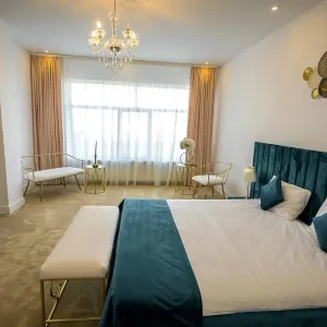 Hotel Queen Vera