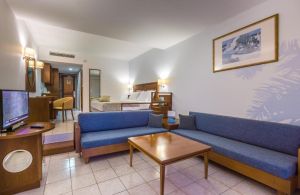 Hotel Kipriotis Maris and Suites
