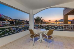Hotel Kipriotis Maris and Suites