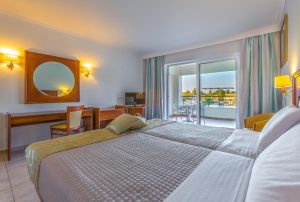 Hotel Kipriotis Maris and Suites