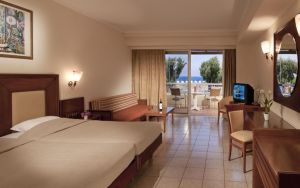 Hotel Kipriotis Maris and Suites