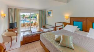 Hotel Kipriotis Maris and Suites