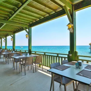 Hotel Crystal Flora Beach Resort
