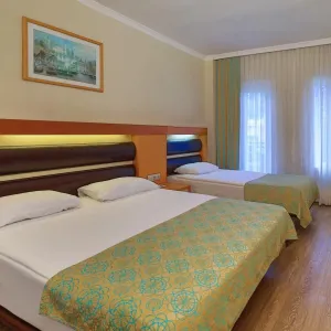 Hotel Crystal Flora Beach Resort