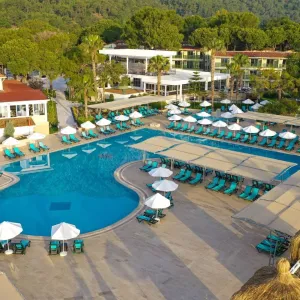 Hotel Crystal Flora Beach Resort