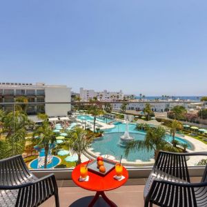 Hotel Faros