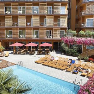 Fergus Style Plaza Paris