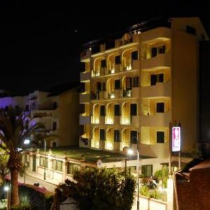 Hotel Villa Linda (Giardini Naxos)