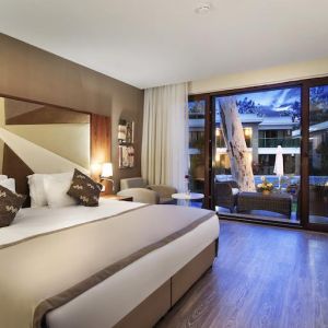Hotel Nirvana Lagoon Villas Suites and Spa