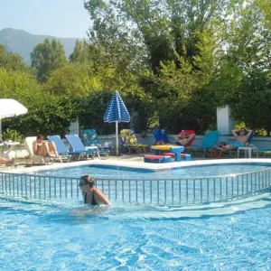Hotel Ipsos Beach