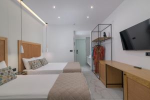 Hotel Nirvana Beach