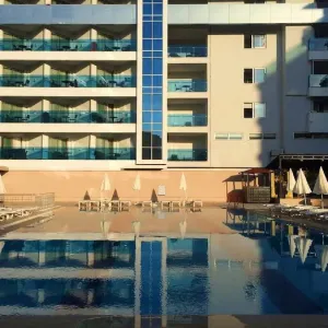 Hotel Club Bayar Beach