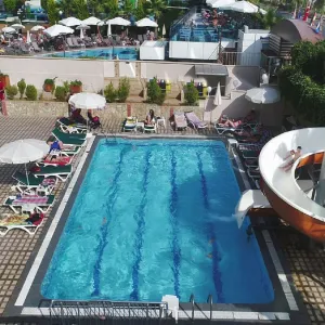 Hotel Club Bayar Beach