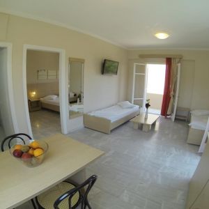 Hotel Happyland