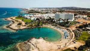Hotel Crystal Springs Beach