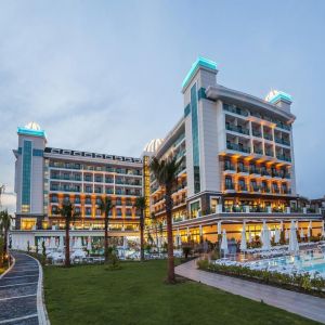 Hotel Luna Blanca Resort