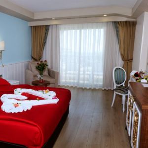 Jadore Deluxe Hotel and Spa