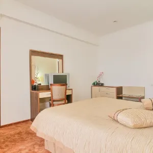 Hotel Saturn