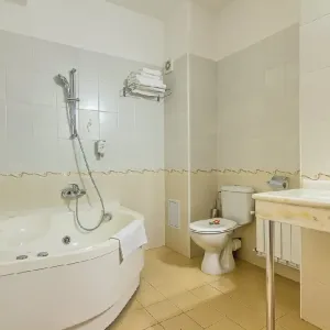 Hotel Saturn