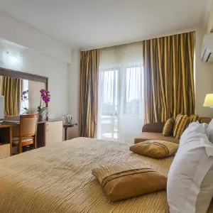 Hotel Saturn