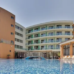 Hotel Saturn