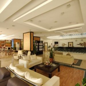 Hotel White City Resort