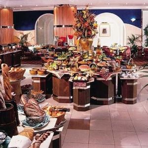 Hotel Holiday International