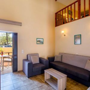 Hotel Rossis Beach