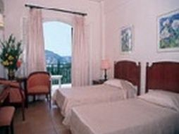 HOTEL LOUTROVIA