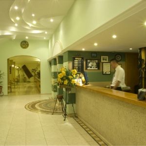 Hotel Grand Onder