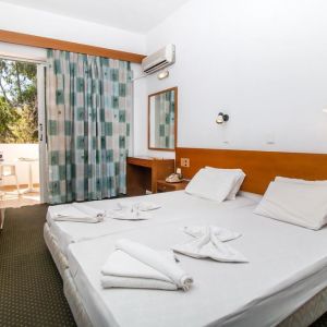 Hotel Achousa