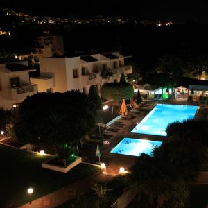 Nikolas Villas Appartments