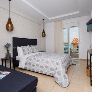 8 Boutique Suites