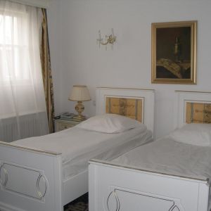 Hotel Imparatul Romanilor