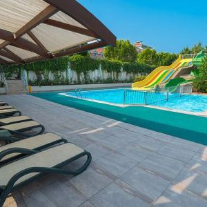 Side Breeze Hotel