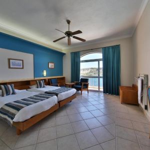 Hotel Paradise Bay Resort