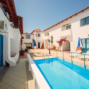 Iliana Apartments and Hotel