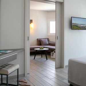 Vangelis Hotel and Suites