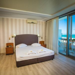 Theo Beach Hotel Apartaments