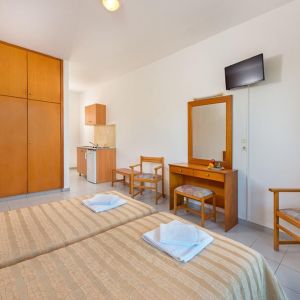Hotel Bayside Katsaras