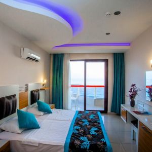 Hotel Kleopatra Ada Beach