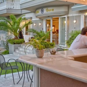 Ioni Hotel