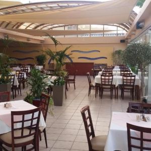 Poseidonia Hotel and Apartments