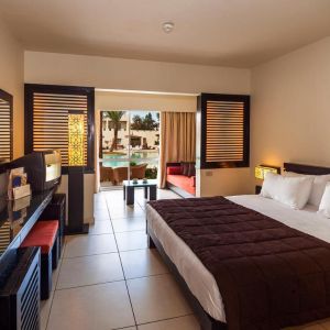 Reef Oasis Beach Resort