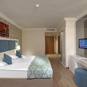 Hotel Heaven Beach Resort and Spa